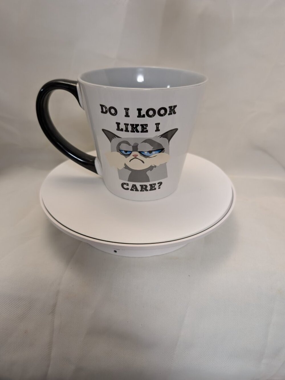 CAT COFFEE MUG LOOK AT THE FACE ATTITUDE ATTITUDE ATTITUSE He Doesn't Care - Picture 3 of 9
